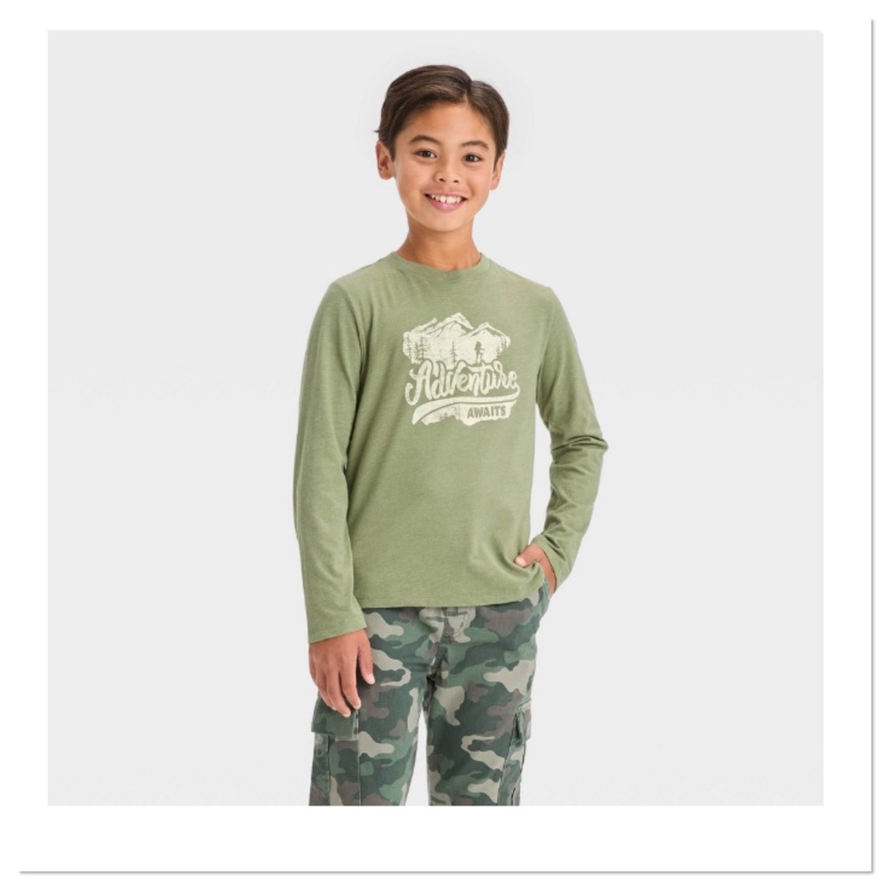 Boy’s Adventure Awaits Graphic T-Shirt Long Sleeve S Cat & Jack NWT